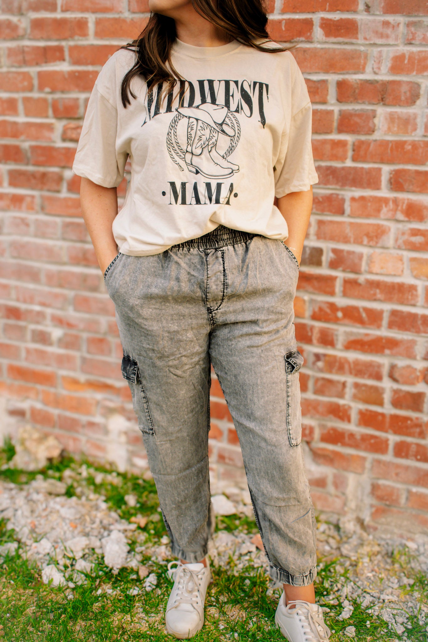 Midwest Mama Graphic Tee